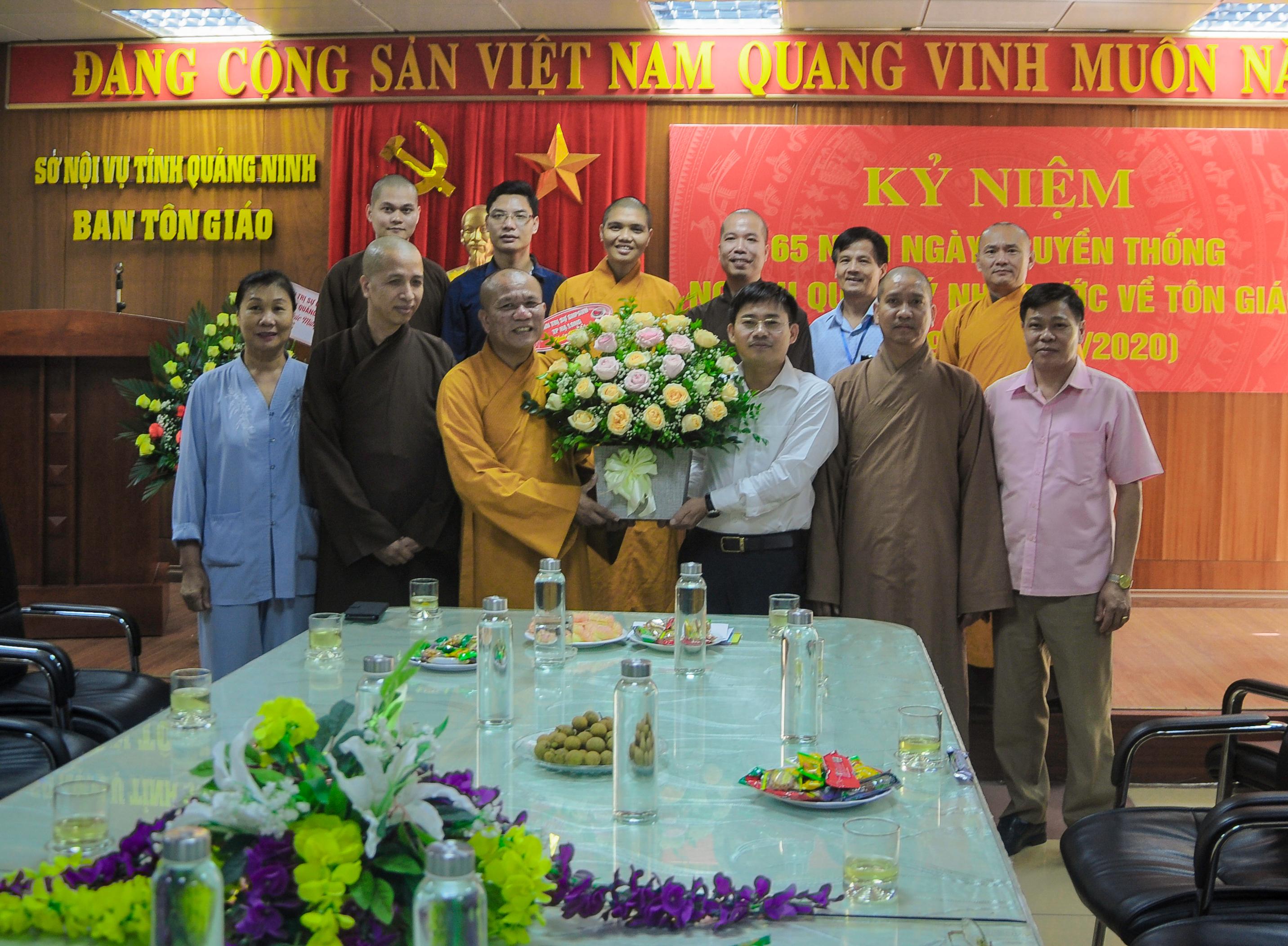 Ban Trị sự Phật giáo tỉnh chúc mừng Ban Tôn giáo nhân kỉ niệm Ngày truyền thống ngành Quản lý nhà nước về tôn giáo 