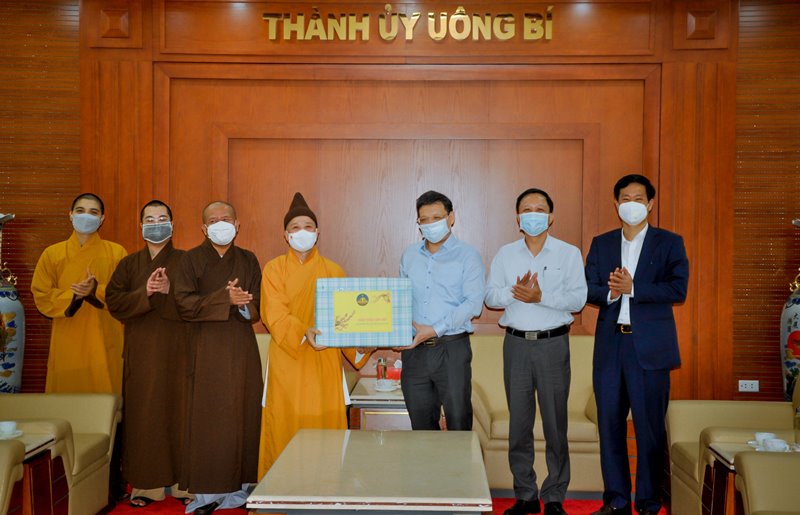 Ban Trị sự Phật giáo tỉnh chúc tết TP. Uông Bí 