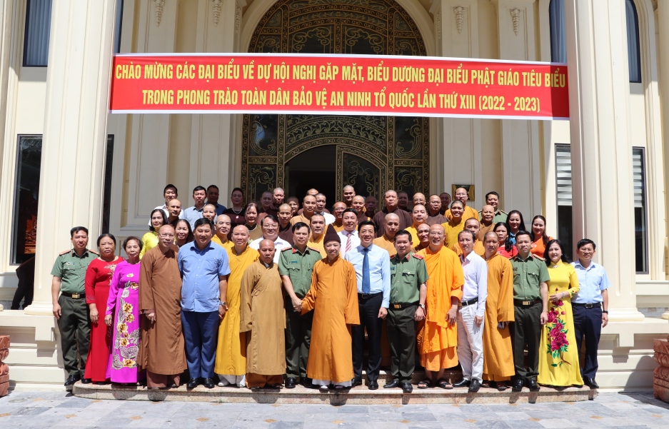 Hội nghị gặp mặt, biểu dương đại biểu Tăng, Ni, Phật tử tỉnh Quảng Ninh có thành tích trong Phong trào Toàn dân bảo vệ ANTQ 