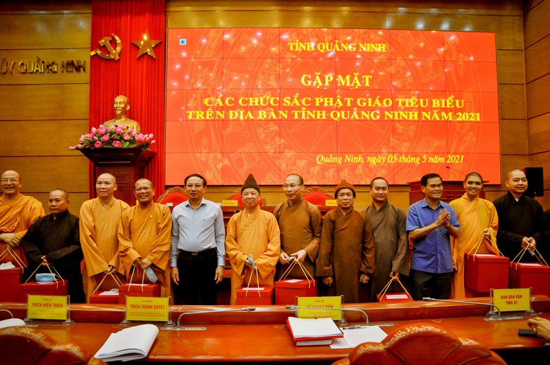 Lãnh đạo tỉnh Quảng Ninh gặp mặt các chức sắc Phật giáo tiêu biểu trên địa bàn tỉnh 