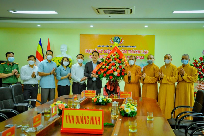 Trang nghiêm Đại lễ kỉ niệm 40 năm thành lập Giáo hội Phật giáo Việt Nam tại tỉnh Quảng Ninh 