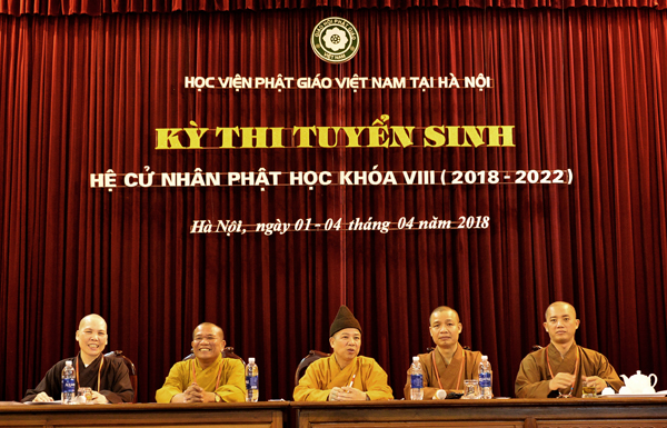 Hơn 400 Tăng Ni thi vào Học viện PGVN tại Hà Nội 