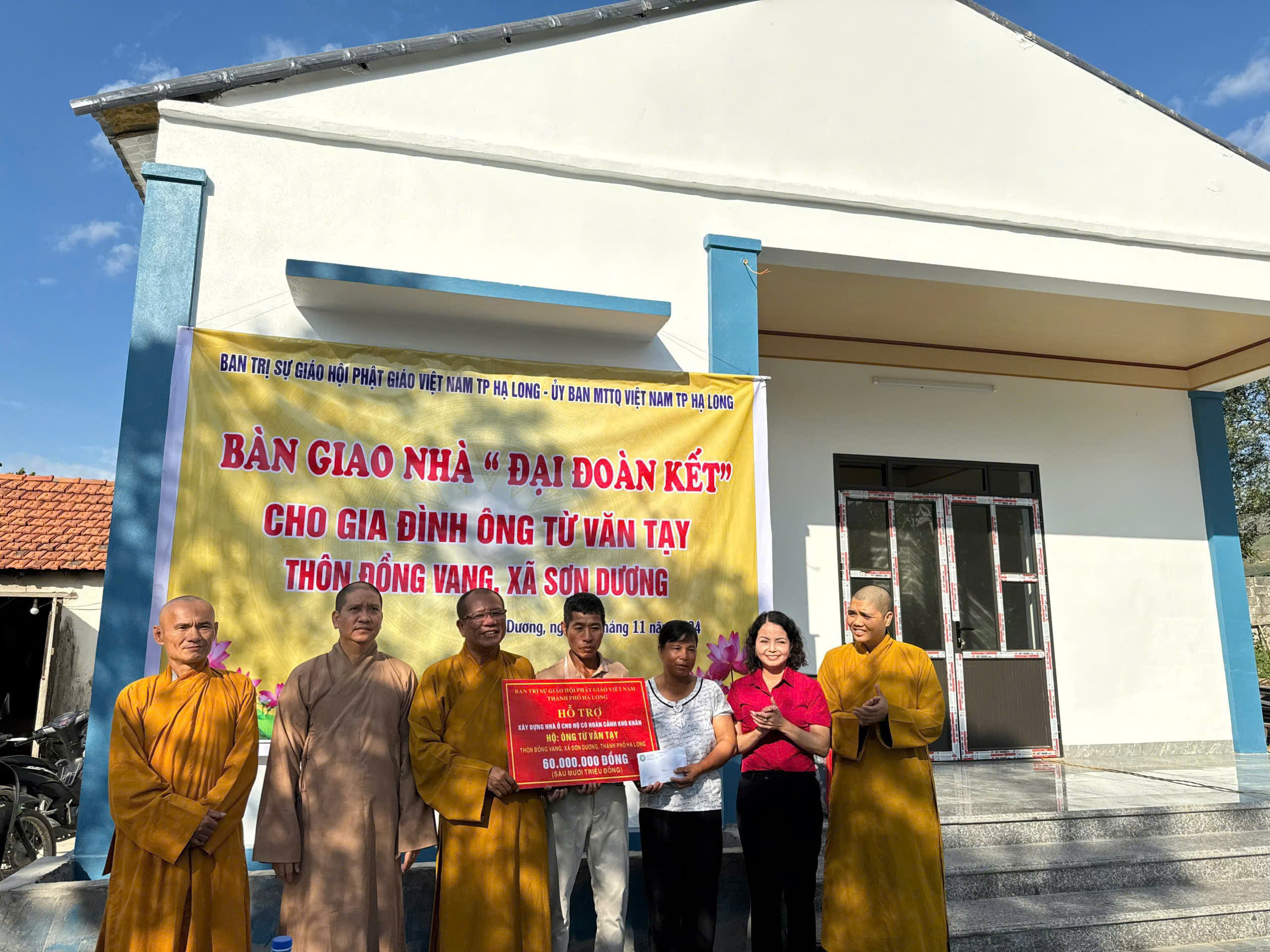 Hạ Long: Ban Trị sự Phật giáo Thành phố bàn giao nhà đại đoàn kết cho hộ ông Từ Văn Tạy 